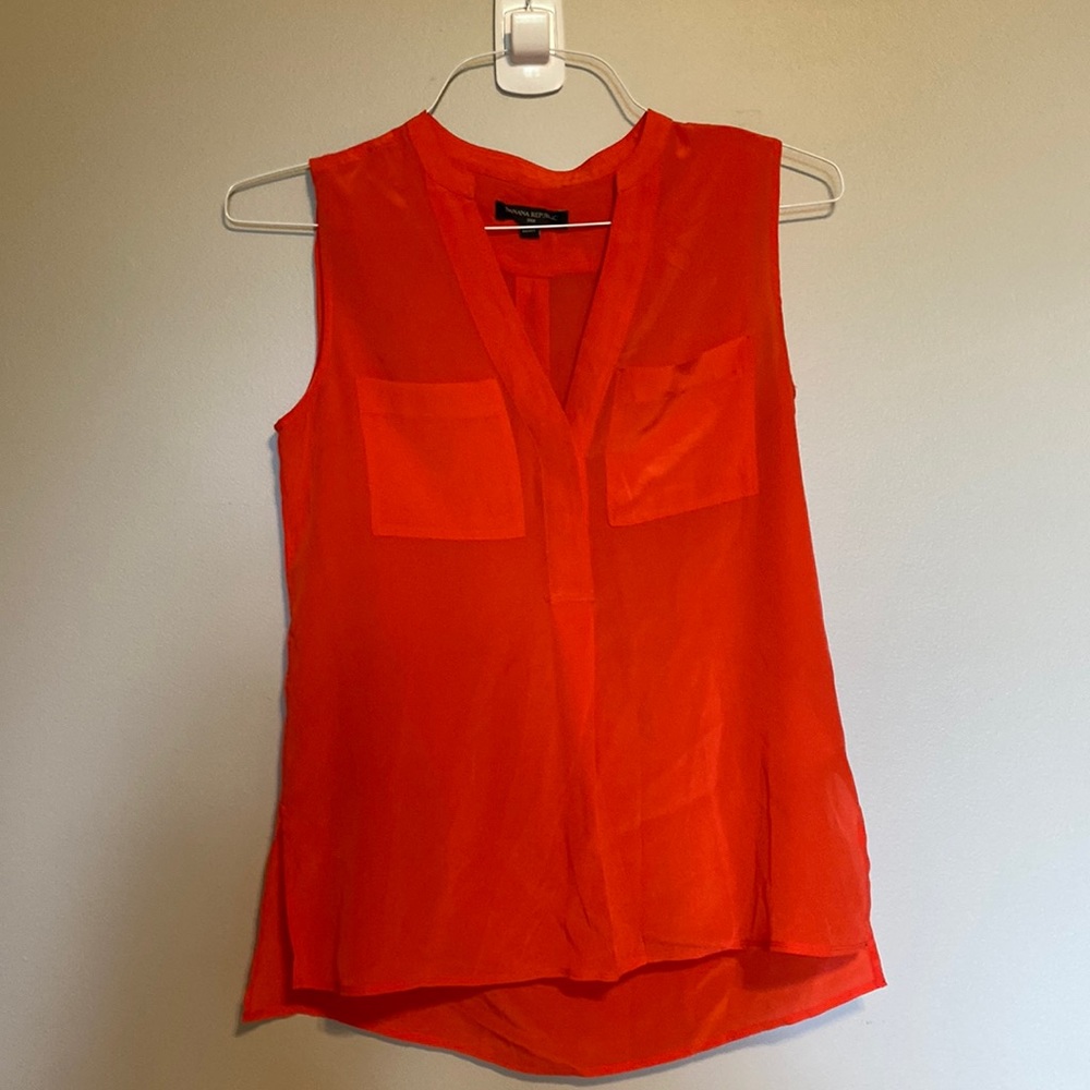 Silk Banana Republic Red/coral Tank top